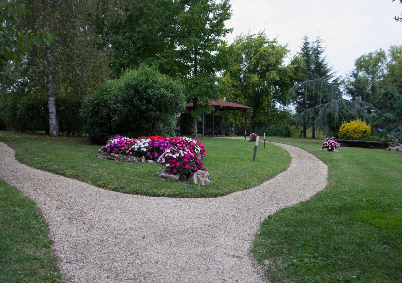 Lo Scoiattolo Piedmont Bike Hotel Pralormo Εξωτερικό φωτογραφία