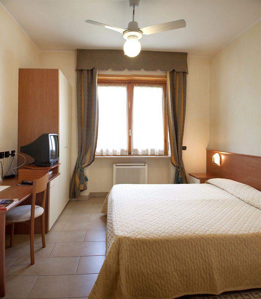 Lo Scoiattolo Piedmont Bike Hotel Pralormo Εξωτερικό φωτογραφία