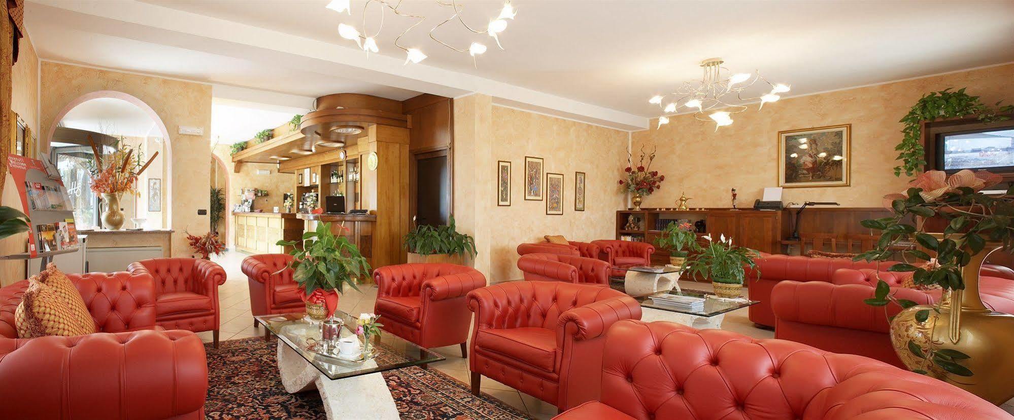 Lo Scoiattolo Piedmont Bike Hotel Pralormo Εξωτερικό φωτογραφία